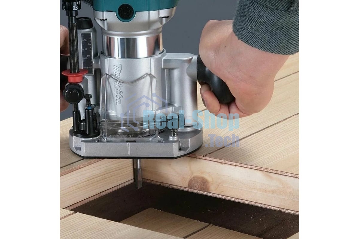 Фрезер Makita RT0702C 710Вт 30000об/мин макс.ход:35мм