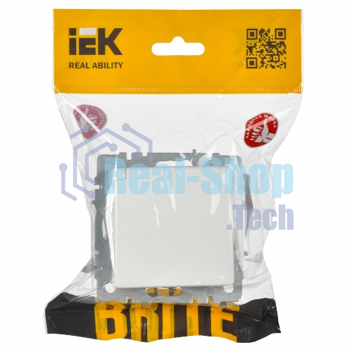 Розетка 1-местная IEK BRITE РСбш10-3-БрБ (BR-R16-16-K01) с заземлением, с защитными шторками и крышкой, 16А, IP20, белый