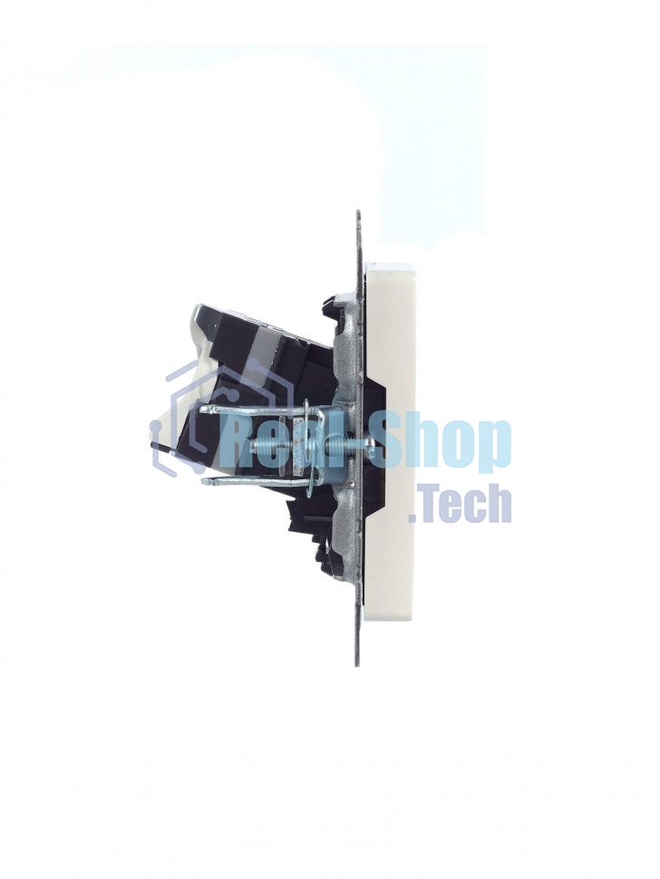 Розетка компьютерная IEK BRITE РК10-БрЖ RJ45 кат.5E жемчуг