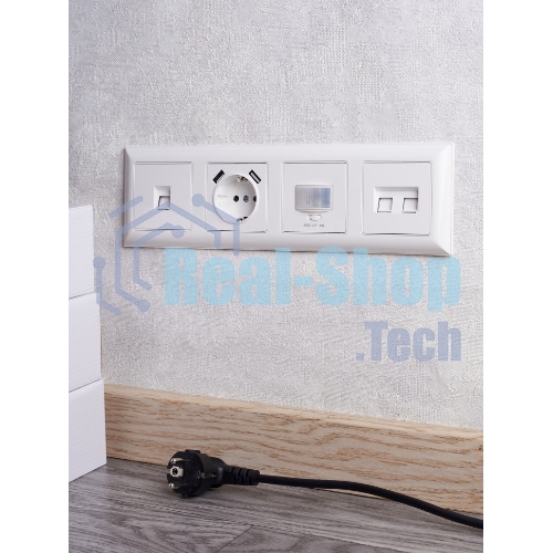 Рамка 4-местная IEK BRITE РУ-4-Бр DECOR 3D-форма белый