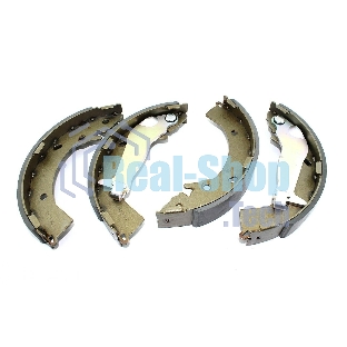Колодки тормозные задние LPR 08670, комплект