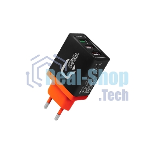 Сетевое зарядное устройство Qumo Quick Charge 3.0 3 USB (Charger 0019), 3 USB, 4.2A, 1 USB (QC 3.0, FCP, AFC) + 2 USB 2,1A, черный