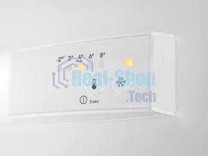 Встраиваемый холодильник Electrolux RNT2LF18S (без No Frost, электронное управление, класс A+, полезный объем: 272 л (195 + 72 л), 54x54.9x177.9 см, белый)