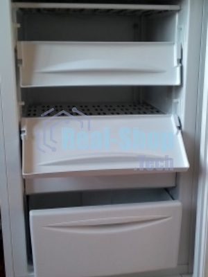 Морозильная камера Indesit SFR 100.001 белый, 118л, 4 ящика